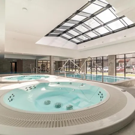 Port Boutique Basen 128 Podczele Lwowska *