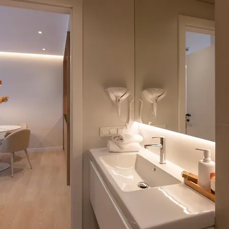Greenport Boutique Apartment *