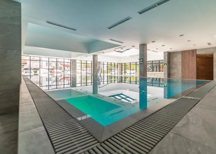 Port Boutique Basen 128 Podczele Lwowska