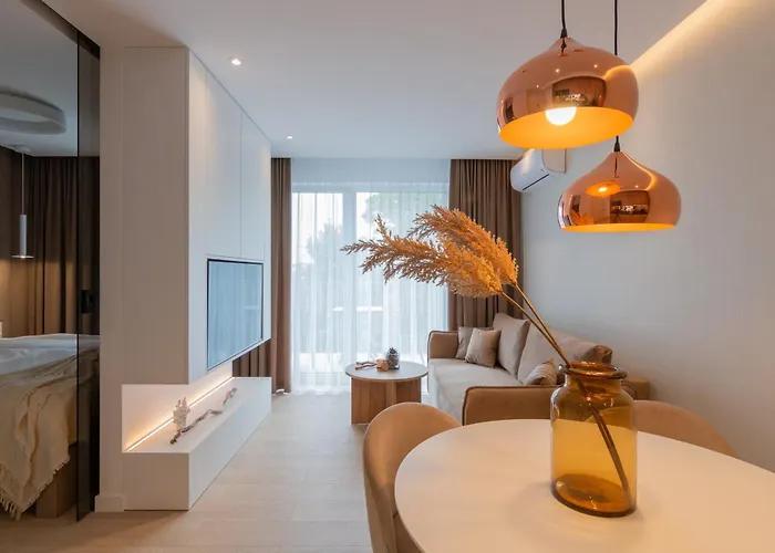 Port Boutique Basen 128 Podczele Lwowska كولوبرزيغ