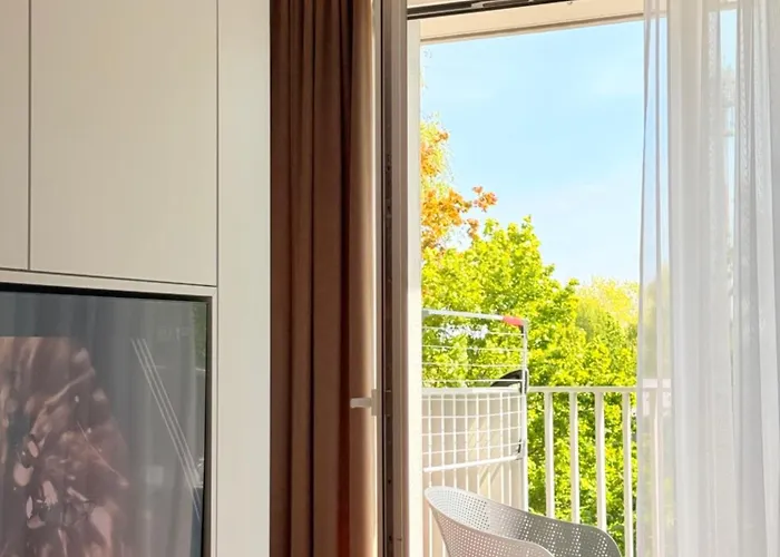 Port Boutique Basen 128 Podczele Lwowska كولوبرزيغ